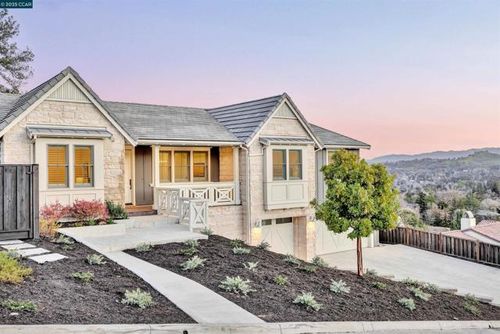 216 Seclusion Valley Way, Lafayette, CA, 94549 | Card Image