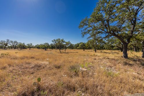 000 N Cattlemans Crossing Dr, Kerrville, TX, 78028 | Card Image