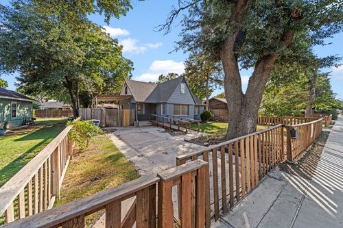 2620 Engle Ave, Dallas, TX, 75233-1518 | Card Image