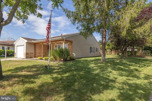 4 Narberth Pl, Southampton, NJ, 08088-1305 | Card Image