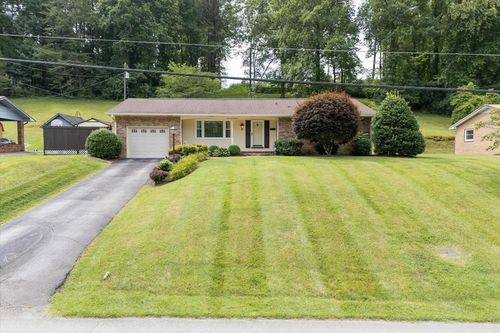 1734 Shawnee Ave E, Big Stone Gap, VA, 24219-3402 | Card Image