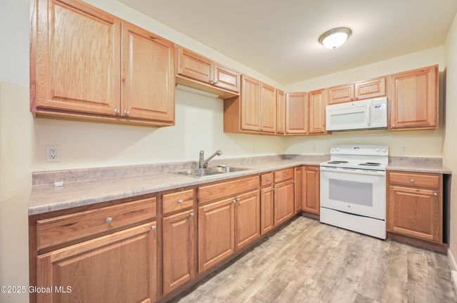 281 Main St, Home with 0 bedrooms, 5 bathrooms and 2 parking in Richmondville NY | Image 36