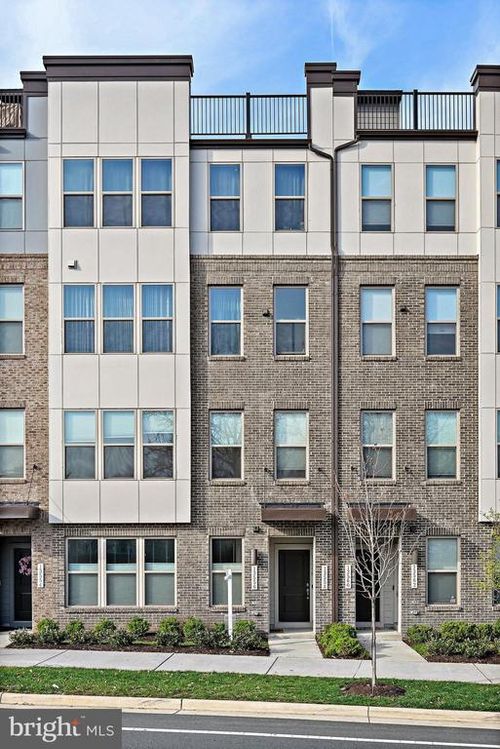 15a-13556 Innovation Station Loop, HERNDON, VA, 20171-6492 | Card Image