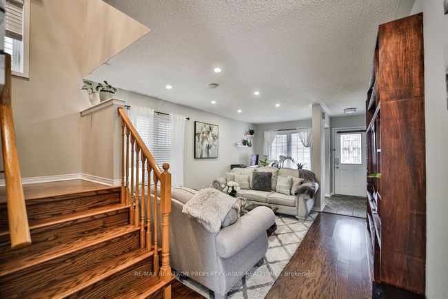 950 Taggart Cres, House other with 3 bedrooms, 3 bathrooms and 2 parking in Oshawa ON | Image 8