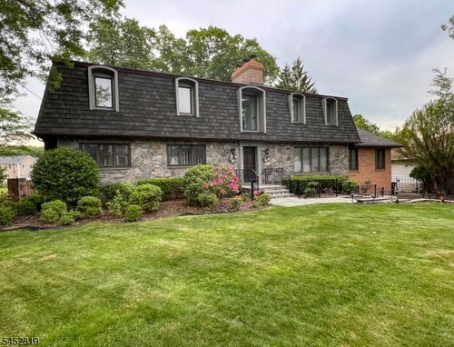 203 Harwood Pl, Paramus, NJ, 07652-4605 | Card Image