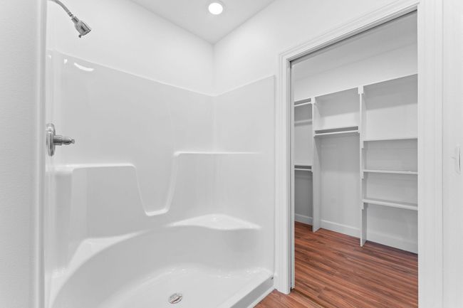 On-Suite Shower to Closet | Image 38
