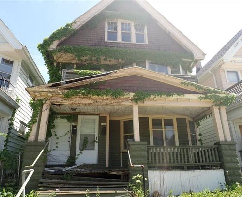 2416 N 39 St, Milwaukee, WI, 53210 | Card Image