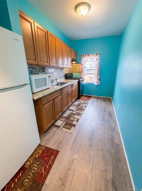 10913 127th St, South Ozone Park, NY, 11420-1518 | Card Image