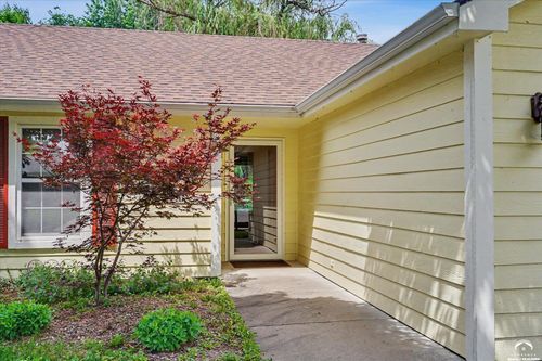713 N 6th St, Lawrence, KS, 66044-5312 | Card Image