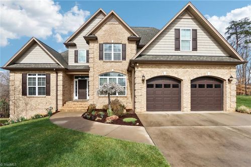 100 Wentworth Dr, Winston-Salem, NC, 27107-6169 | Card Image