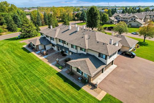 apt-8-9900 55th Ave N, Plymouth, MN, 55442-1979 | Card Image