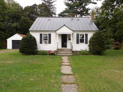 243 South St, Wilder, VT, 05088-3006 | Card Image