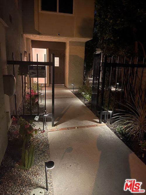 603 Racquet Club Ln, Thousand Oaks, CA, 91360-2556 | Card Image