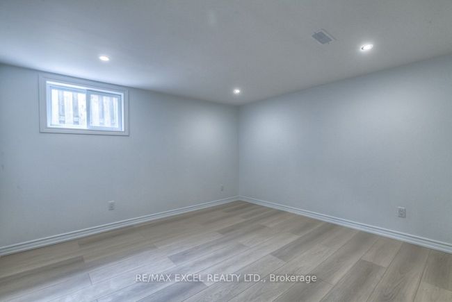 663 Lakeview Ave, House other with 5 bedrooms, 2 bathrooms and 3 parking in Oshawa ON | Image 35
