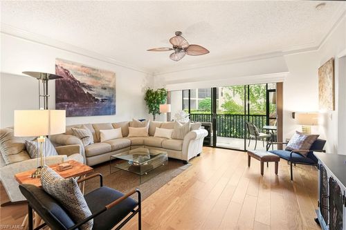 571-571 Serendipity Dr, NAPLES, FL, 34108-2800 | Card Image