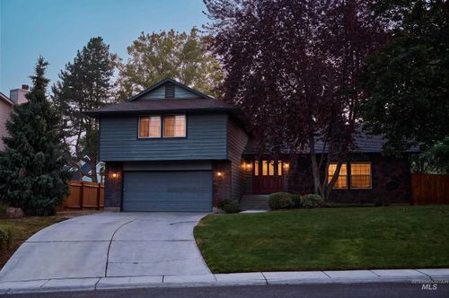 568 N Palmetto, Eagle, ID, 83616 | Card Image