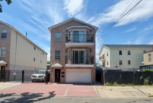 2-87 Wallis Ave, Jersey City, NJ, 07306-6415 | Card Image