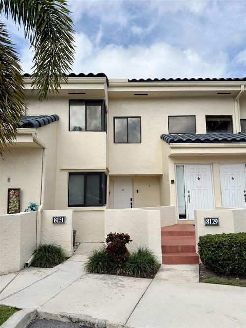 8131-8131 Nw 17th Mnr, Plantation, FL, 33322-5463 | Card Image