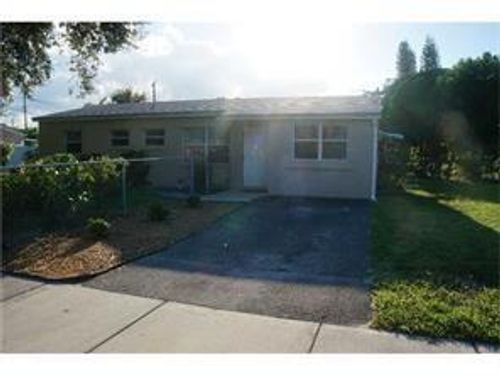 550 Ne 61st St, Oakland Park, FL, 33334-1936 | Card Image