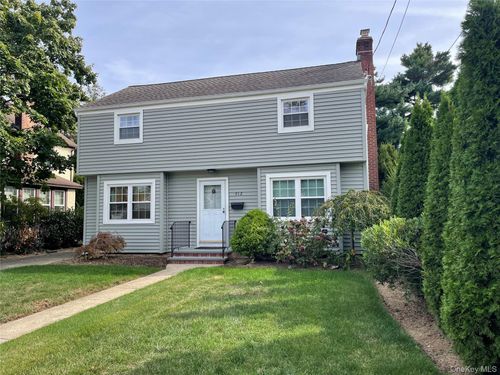 712 De Mott Ave, North Baldwin, NY, 11510-1326 | Card Image