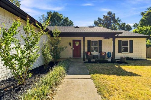 308 E Village Drive, Fayetteville, AR, 72703 | Card Image