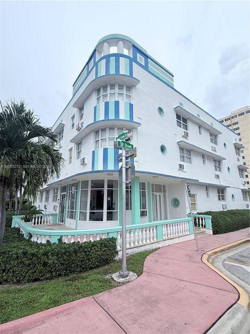 105-3801 Indian Creek Dr, Miami Beach, FL, 33140 | Card Image
