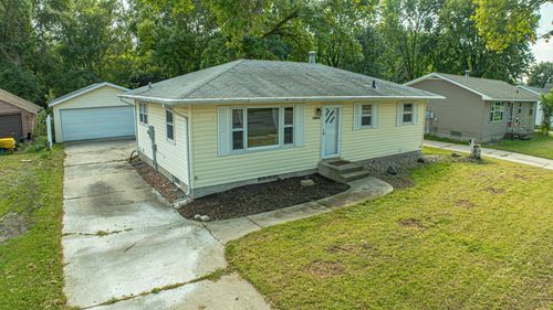 1204 Trott Ave Se, Willmar, MN, 56201-4431 | Card Image