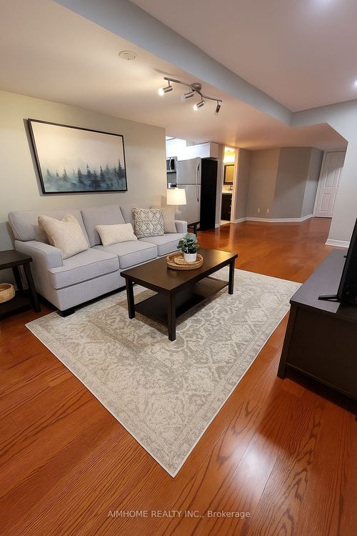 97 Clearmeadow Blvd, Newmarket, ON, L3X2M5 | Card Image