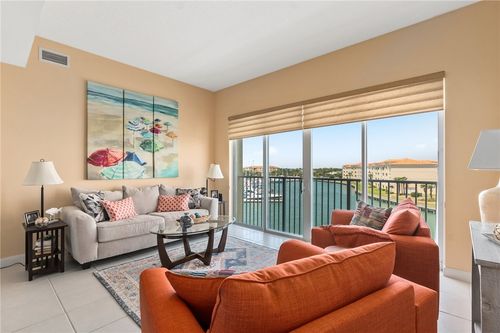 ph-3-17 Harbour Isle Dr W, Fort Pierce, FL, 34949-2769 | Card Image