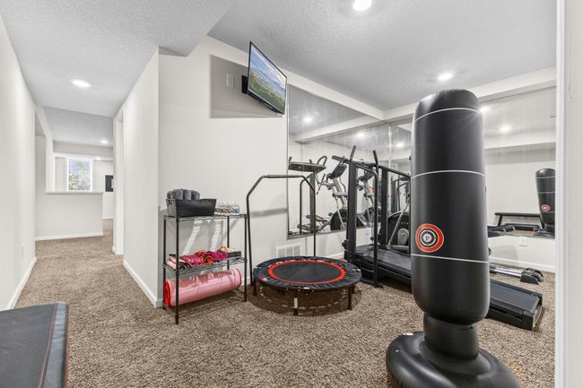 Gym/exercise area | Image 49
