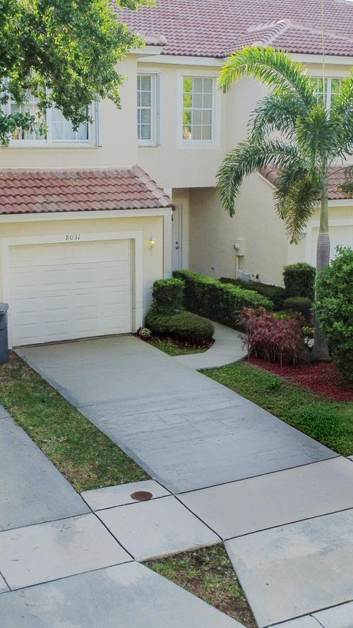 8031 Bellagio Ln, Boynton Beach, FL, 33472-2743 | Card Image