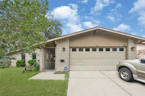 5510 Hickory Forest Dr, Houston, TX, 77088-2806 | Card Image