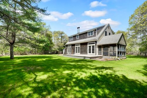 2 Cosmos Way, Edgartown, MA, 02539-7731 | Card Image