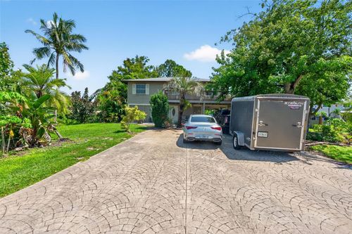 8521 Cypress Dr S, FORT MYERS, FL, 33967-3228 | Card Image