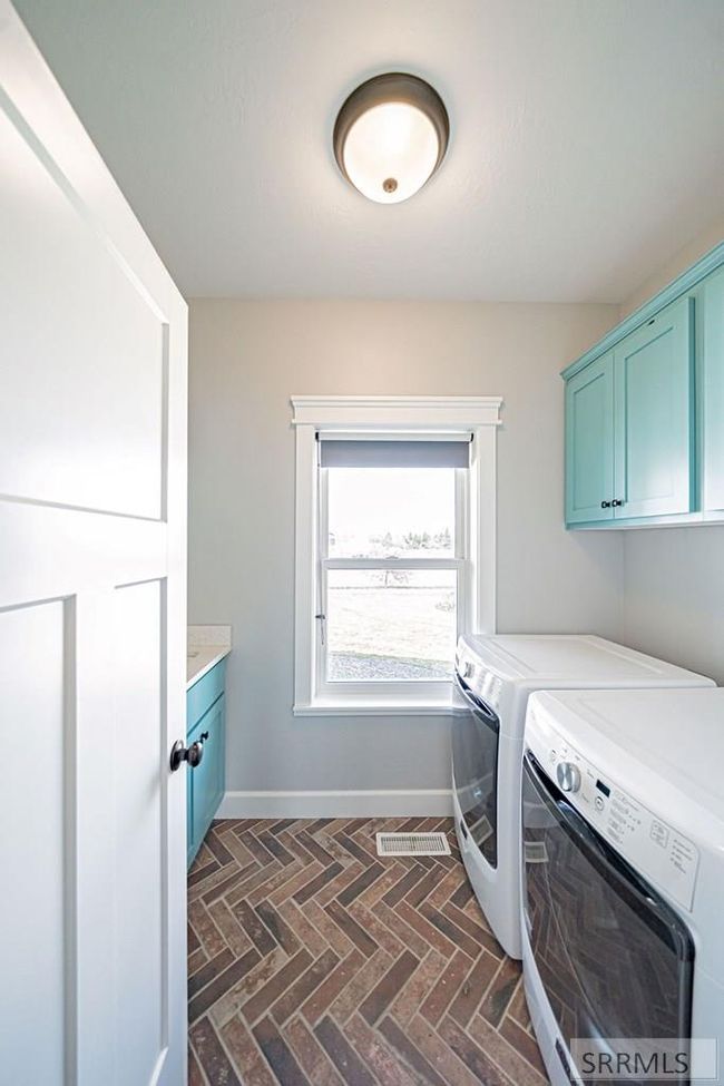 2868 Spring Gulch Dr, House other with 5 bedrooms, 4 bathrooms and 18 parking in Ammon ID | Image 26