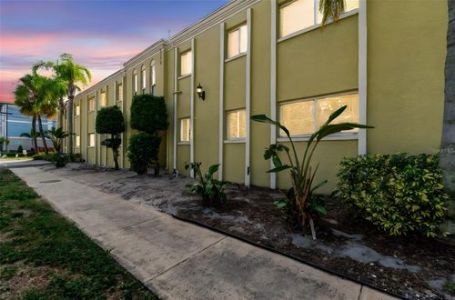 apt-120-3206 W Azeele St, Tampa, FL, 33609-4904 | Card Image