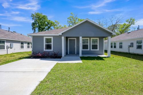 811 Jefferson Ave, Cleveland, TX, 77327-5503 | Card Image