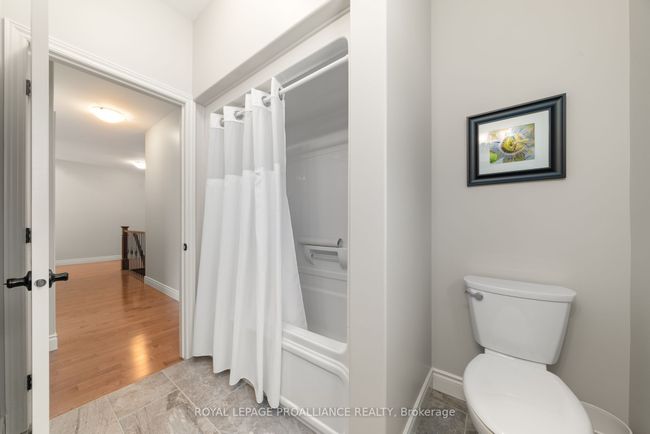 18 Windwhisper Dr, House other with 3 bedrooms, 2 bathrooms and 7 parking in Plainfield ON | Image 31