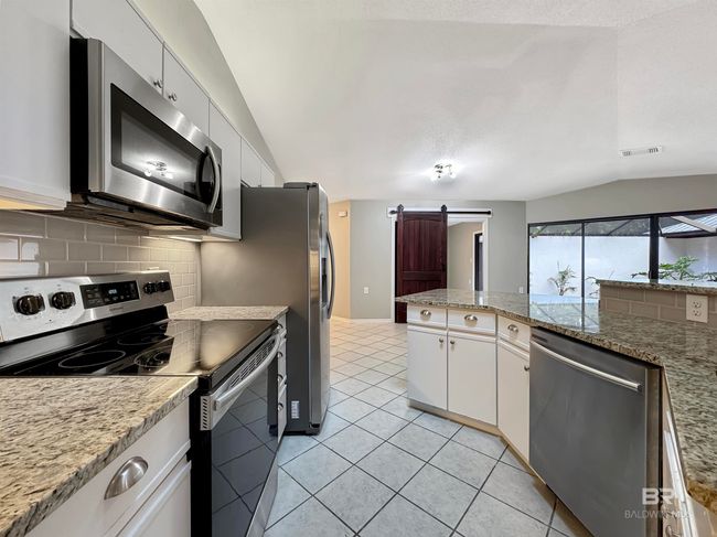 Kitchen | Image 7