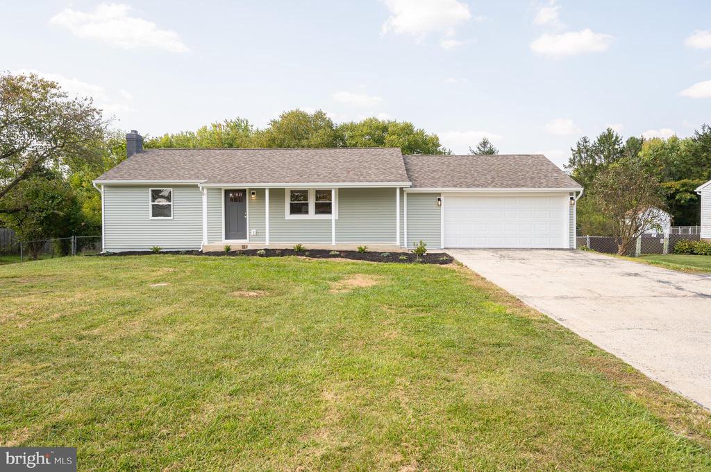 Muse St, Falling Waters, WV 25419