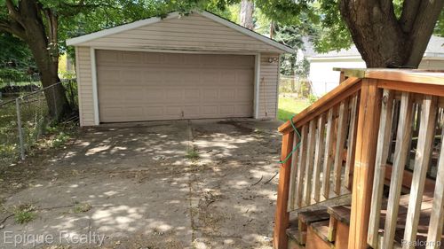 3528 Byrd St, Dearborn, MI, 48124-4172 | Card Image