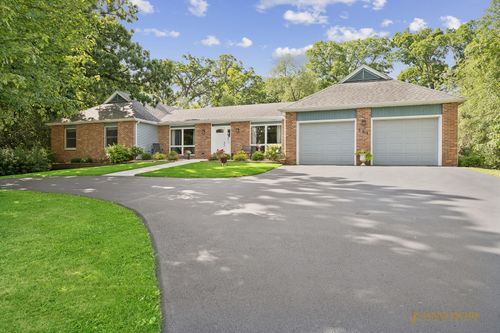 221 S Dawn Marie Dr, Round Lake, IL, 60073-9629 | Card Image