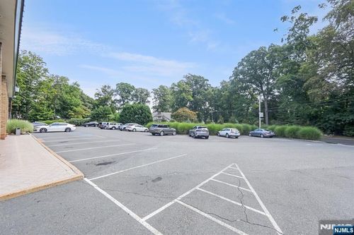 385 S Maple Ave, Glen Rock, NJ, 07452-1543 | Card Image