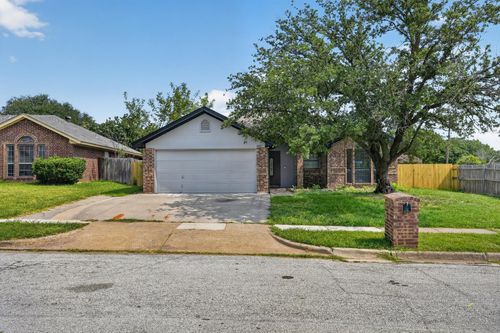6057 Hillglen Drive, Watauga, TX, 76148 | Card Image