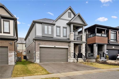 643 Wild Rye St, Waterloo, ON, N2V0G1 | Card Image