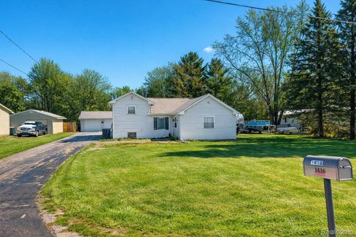1416 Ives Ave, Burton, MI, 48509-1533 | Card Image