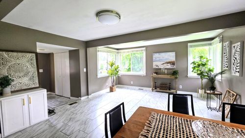 332 Lily Ln, Lakemoor, IL, 60051-8864 | Card Image