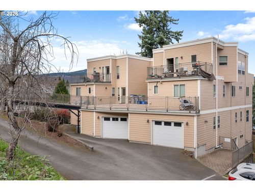 1510 Lincoln St, Hood River, OR, 97031-1142 | Card Image