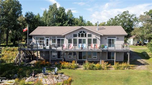 51 Old Baldy Rd, Pointe-Au-Baril-Station, ON, P0G1K0 | Card Image