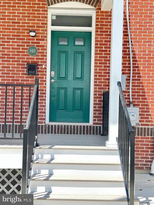 852 Bennett St, WILMINGTON, DE, 19801-4350 | Card Image